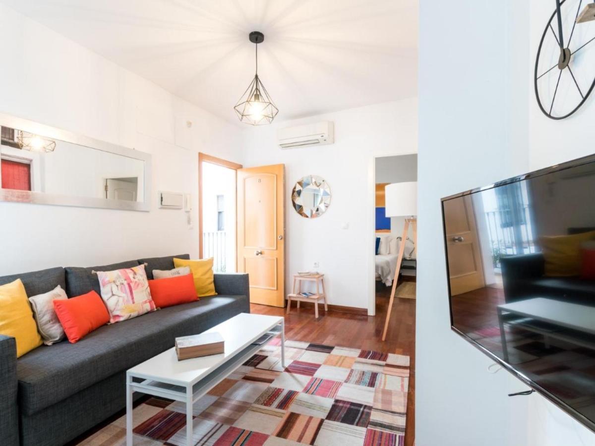 Holi-Rent Santa Marina Apartman Sevilla Kültér fotó